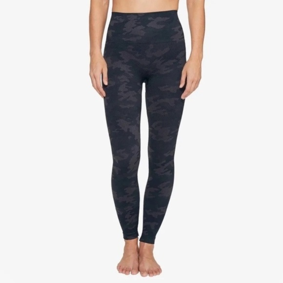 SPANX Black‎ Camo Seamless Leggings for Women Tummy Control - Picture 1 of 8